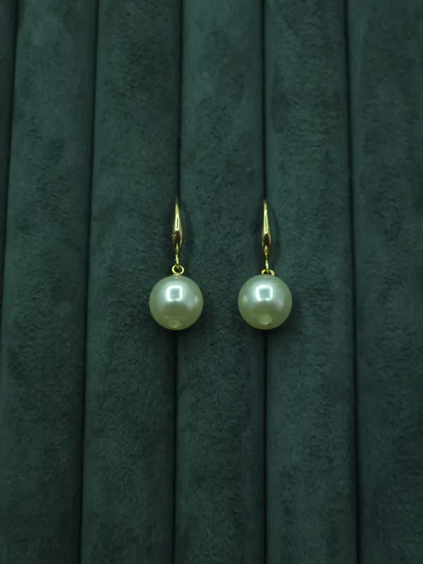 Gold_Heart_Pearl_Fusion_Studs_For_Women