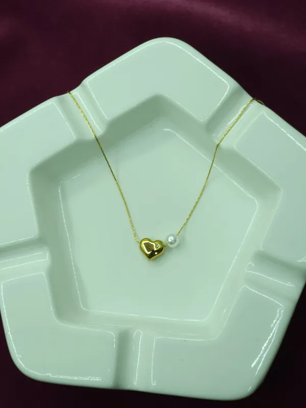 Gold_Amora_Pearl_Heart_Pendant_Necklace_For_Women