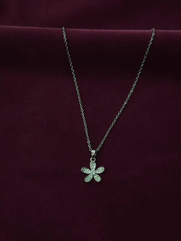 Silver_Blossom_Sparkle_Pendant_Necklace_For_Women