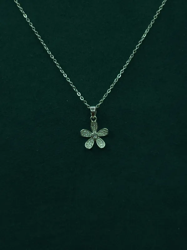 Silver_Blossom_Sparkle_Pendant_Necklace_For_Women