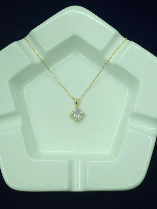 Gold_Celestia_Crystal_Pendant_Necklace_For_Women