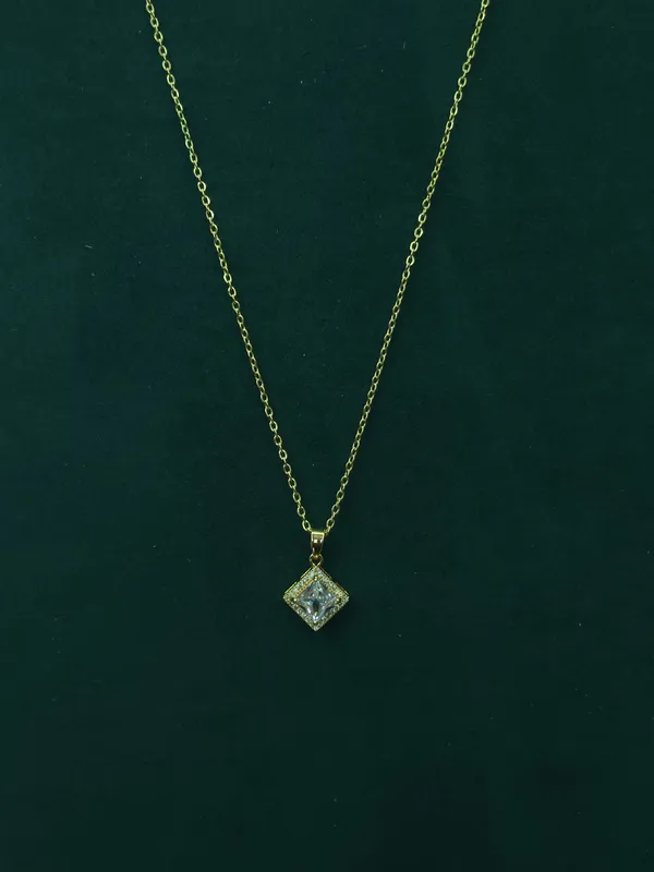 Gold_Celestia_Crystal_Pendant_Necklace_For_Women