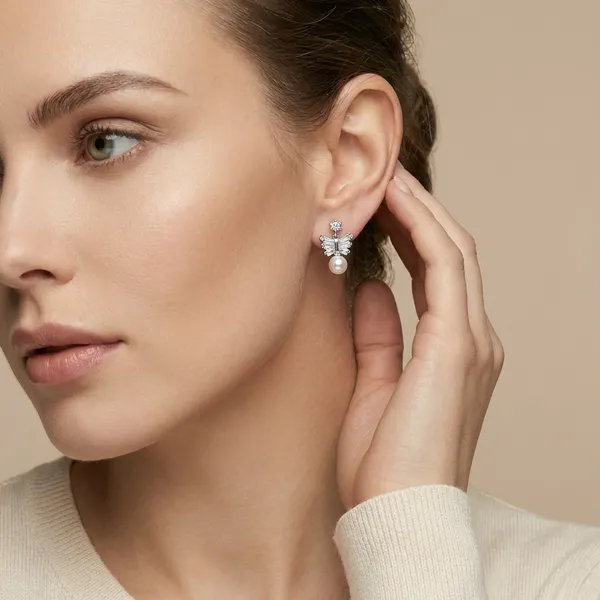 Silver_Ivora_Crystal_Pearl_Studs_For_Women