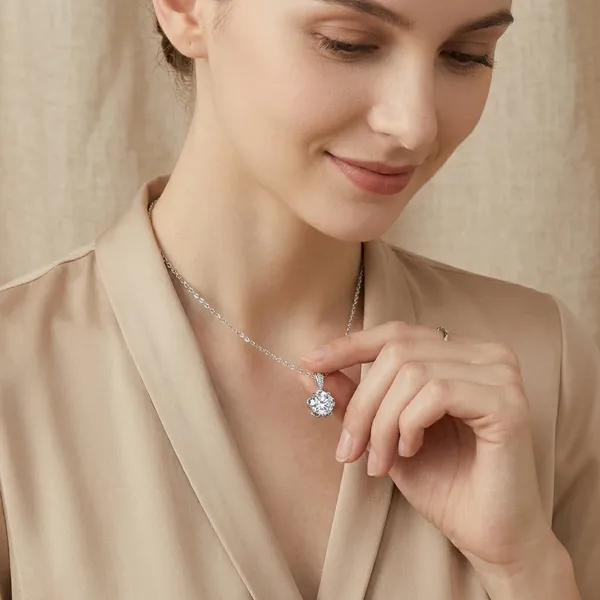Silver_Aurora_Crystal_Bloom_Necklace_For_Women
