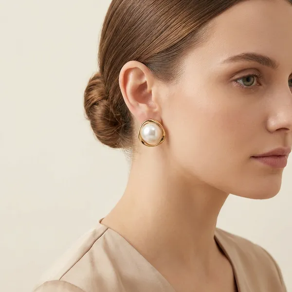 Gold_Aria_Pearl_Drops_For_Women