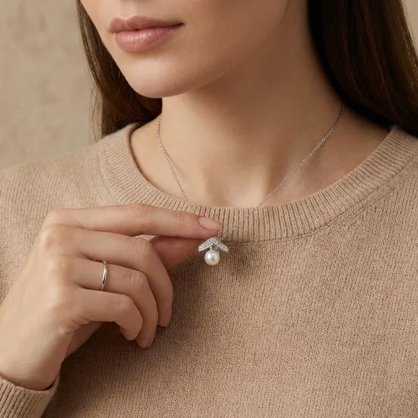 Gold_Celeste_Pearl_Drop_Pendant_Necklace_For_Women