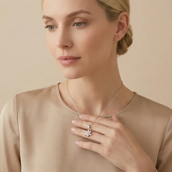 Silver_Stella_Crystal_Bloom_Necklace_For_Women