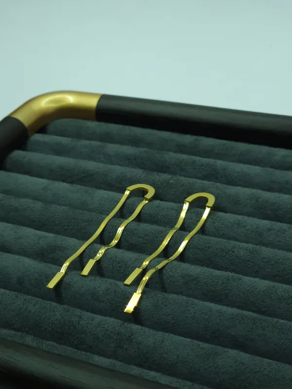 Gold_Loop_Slide_Chain_Drop_Earrings_For_Women