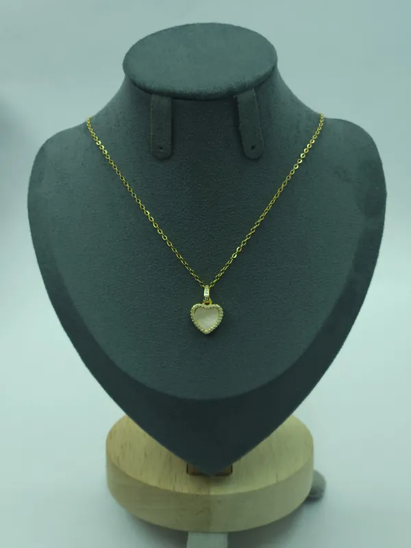 Gold_Celeste_Heart_Crystal_Pendant_Necklace_For_Women