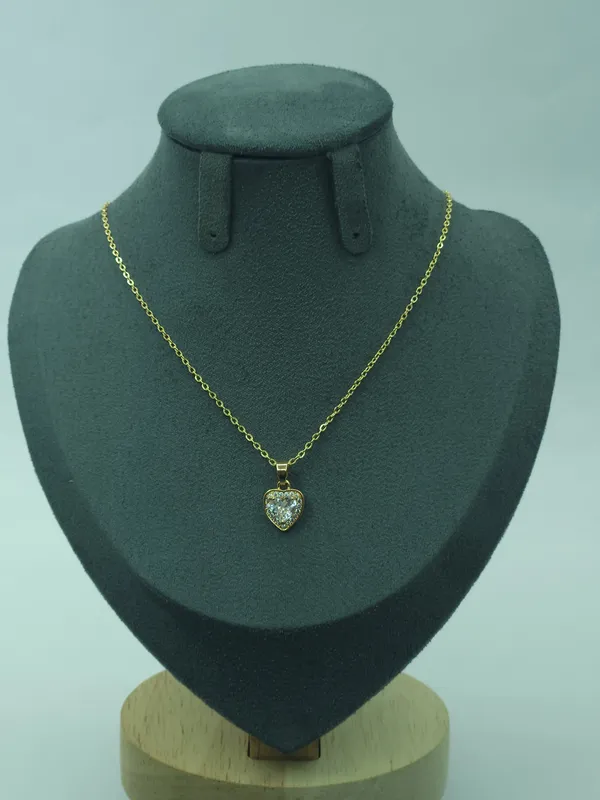 Gold_Amora_Heart_Crystal_Pendant_Necklace_For_Women
