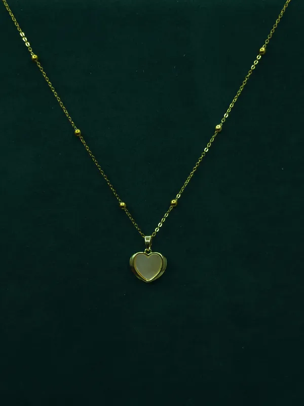 Gold_Amora_Heart_Pendant_Necklace_For_Women