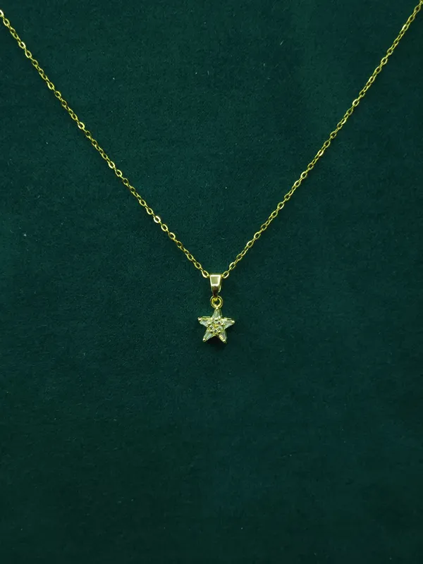 Gold_Astra_Star_Pendant_Necklace_For_Women