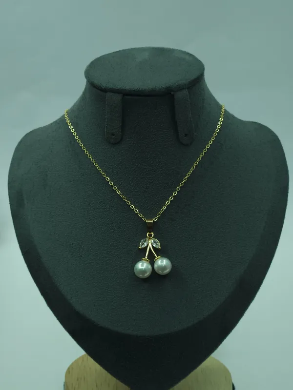 Silver_Celina_Cherry_Pearl_Pendant_Necklace_For_Women