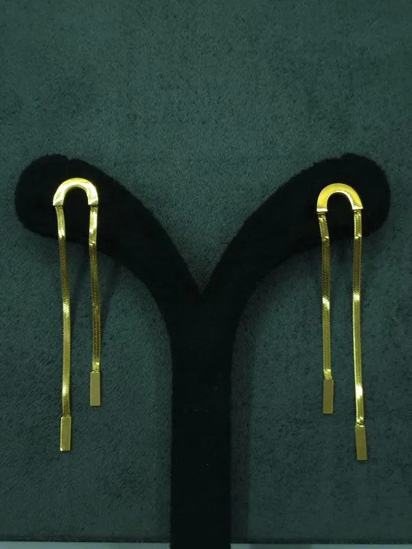 Gold_Arch_Flow_Chain_Drop_Earrings_For_Women