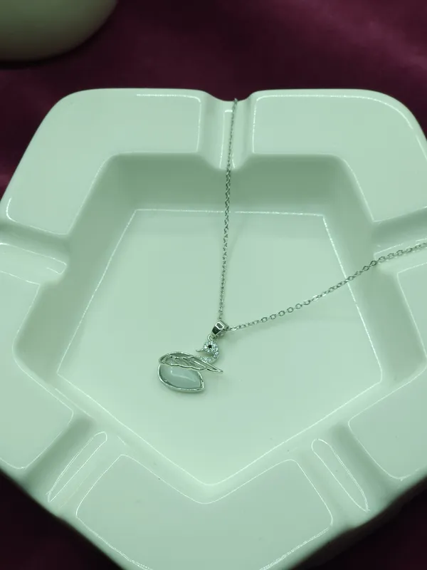 Silver_Swan_Grace_Pearl_Necklace_For_Women
