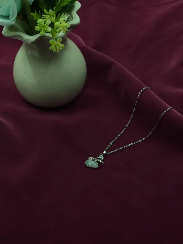 Silver_Swan_Grace_Pearl_Necklace_For_Women
