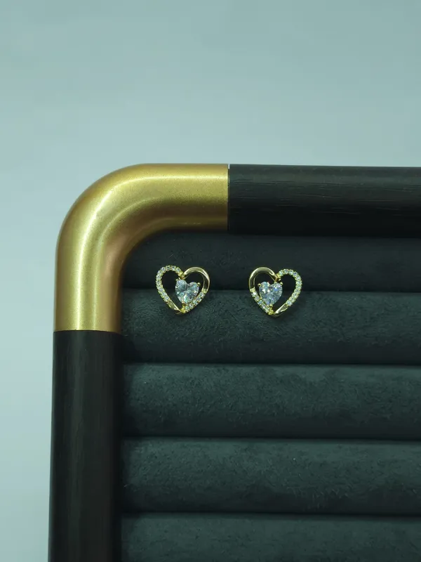 Gold_Valentina_Radiant_Heart_Studs_For_Women