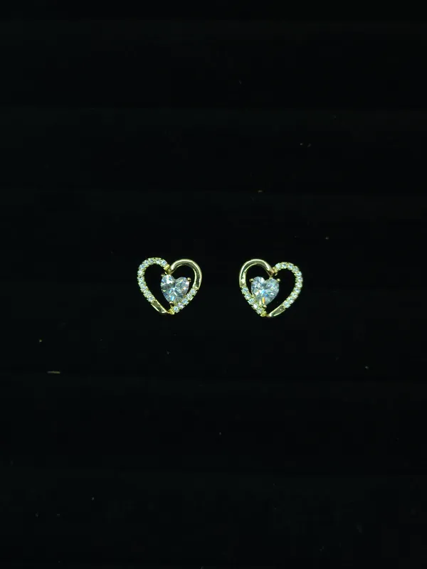 Gold_Valentina_Radiant_Heart_Studs_For_Women