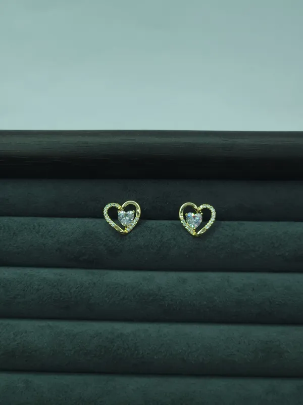 Gold_Valentina_Radiant_Heart_Studs_For_Women