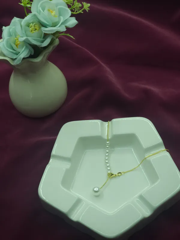 Gold_Aurelia_Pearl_Cascade_Necklace_For_Women
