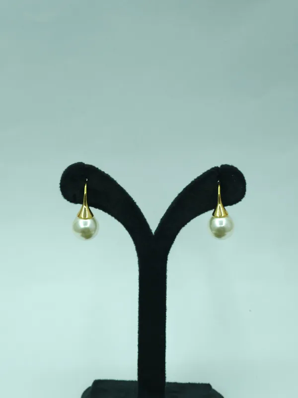 Gold_Pearl_Hook_Drop_Earrings_For_Women