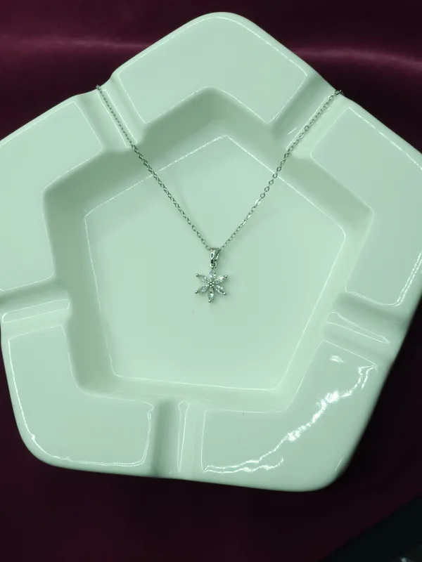 Silver_Stella_Crystal_Bloom_Necklace_For_Women