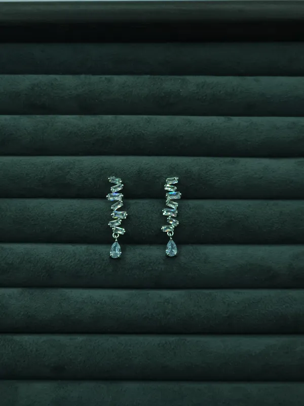 Silver_Cascade_Zigzag_Linear_Drop_Earrings_For_Women