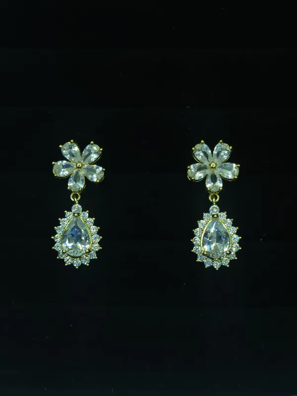 Gold_Bloom_Halo_Drop_Earrings_For_Women