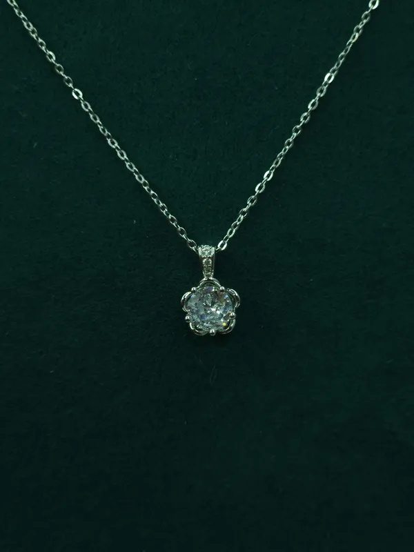 Silver_Aurora_Crystal_Bloom_Necklace_For_Women