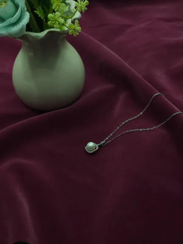 Silver_Celeste_Pearl_Halo_Necklace_For_Women
