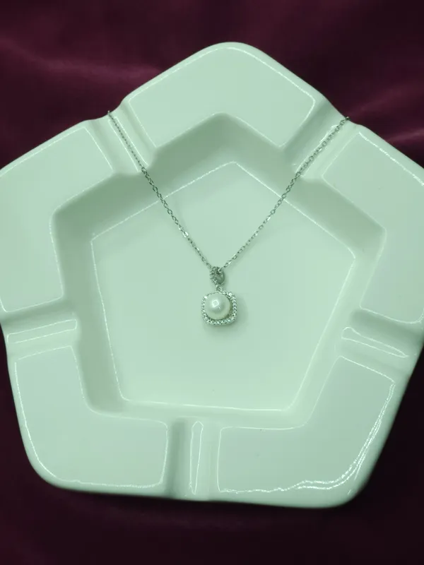Silver_Celeste_Pearl_Halo_Necklace_For_Women