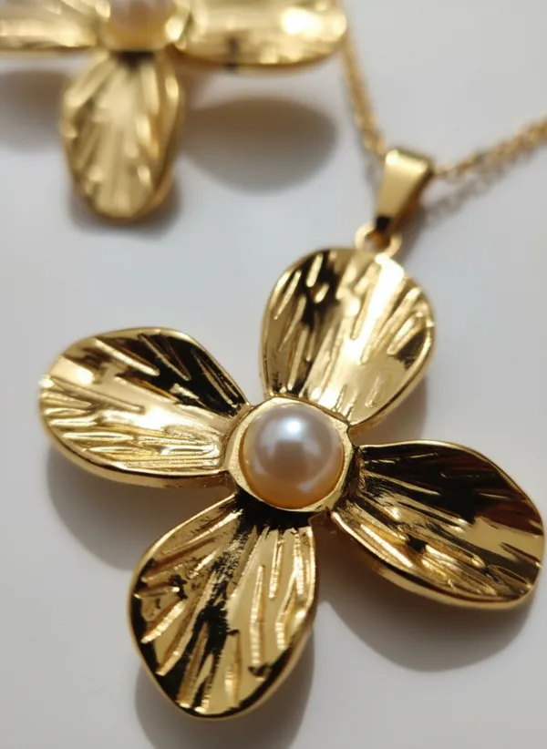 Gold_Stainless_Steel_Jewelry_Set_For_Women