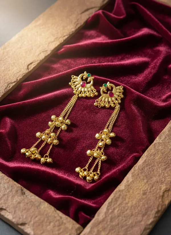 Gold_Alloy_Jhumka_Earrings_For_Women