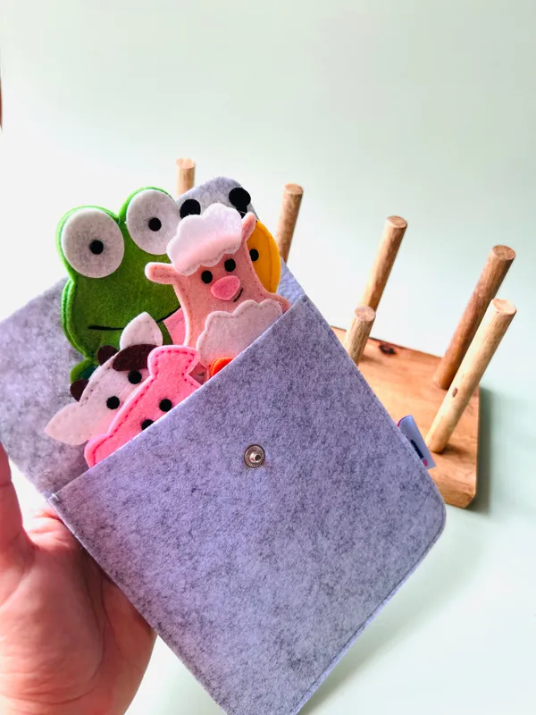 8_Animal_Finger_Puppets_With_A_Storage_Bag