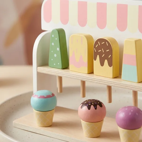 Wooden_Icecream_Shop