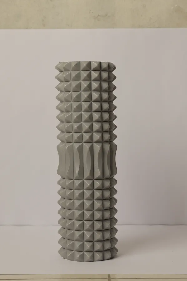 Textured_Foam_Roller_for_Muscle_Recovery_and_Massage