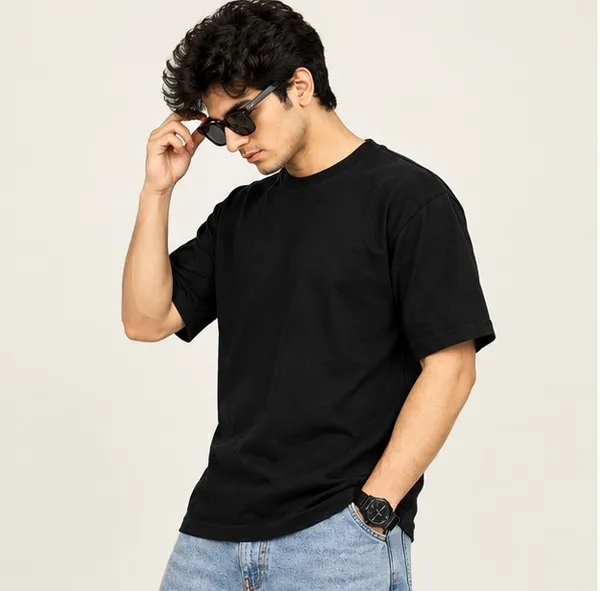 Men's_Black_Oversized_T-Shirt_100%_Cotton_180_GSM_–_Master_Chess_Graphic_Print,_Half_Sleeve_Streetwear_Tee