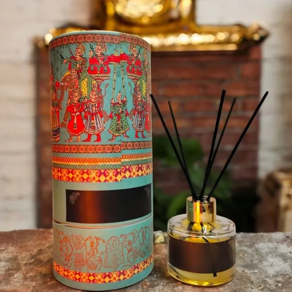 Zenn_Aura_Vanilla_Reed_Diffuser_Set_|_Warmth_&_Comfort_(120_ML_Premium_Round)