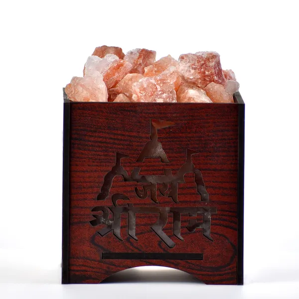Zenn_Aura_Jai_Shri_Ram_Himalayan_Rock_Salt_Wooden_Basket_Lamp_|_Devotion_&_Strength_(Wooden_4"_x_3.5")