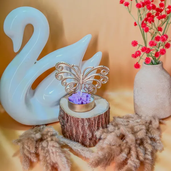 Zenn_Aura_Butterfly_Glow_Candle_|_Graceful_Light