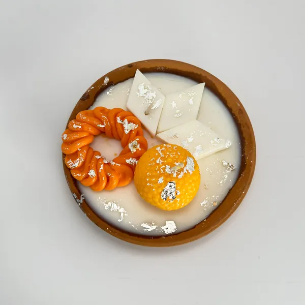 Zenn_Aura_Festive_Sweet_Candle_|_Joyful_Glow