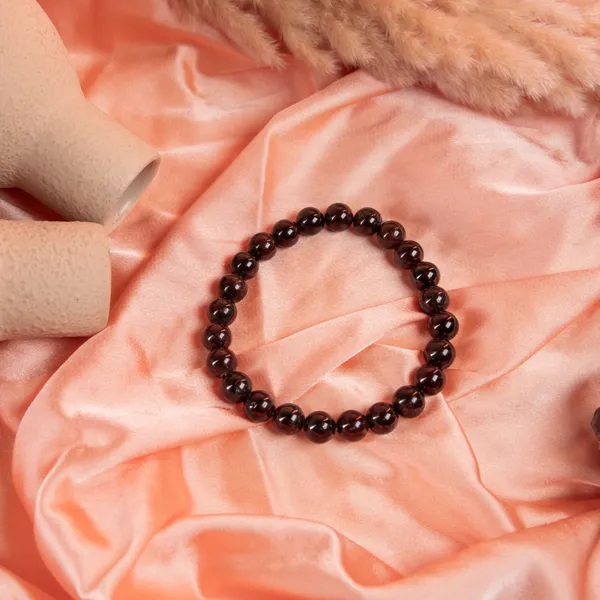 Zenn_Aura_Garnet_Bracelet_|_Passion_&_Energy_(8_MM)