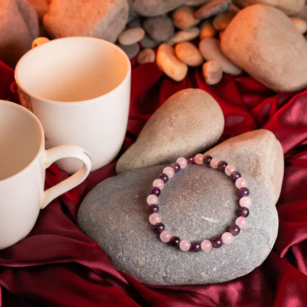 Zenn_Aura_Amethyst_&_Rose_Quartz_Bracelet_|_Harmony_&_Love_(6_MM)