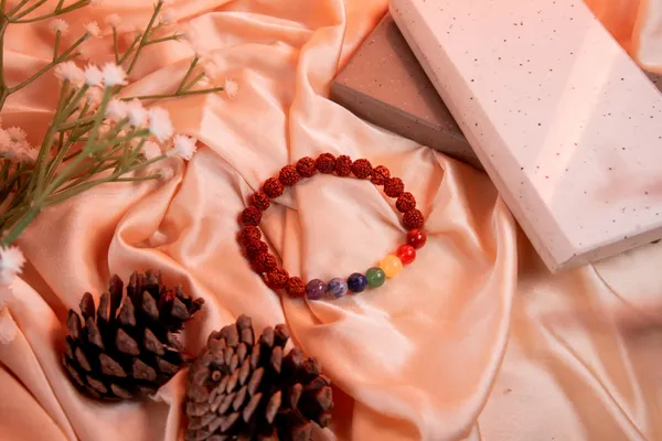 Zenn_Aura_Rudraksha_7_chakra_Bracelet_|_Spiritual_Protection_(8_MM)