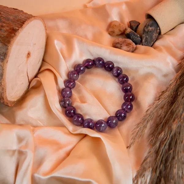 Zenn_Aura_Amethyst_Bracelet_|_Spiritual_Calm_&_Inner_Wisdom_(10_MM)