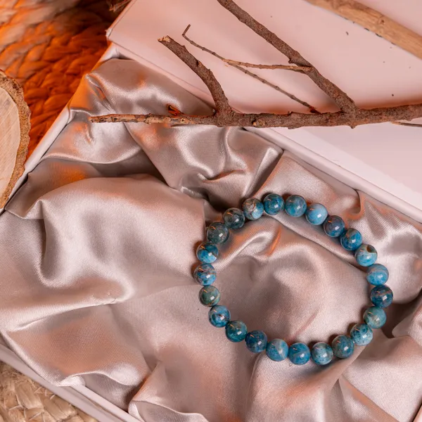 Zenn_Aura_Blue_Apatite_Bracelet_|_Motivation_&_Inspiration_(8_MM)