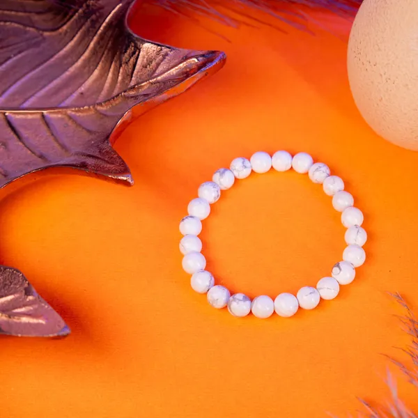 Zenn_Aura_Howlite_Bracelet_|_Calm_&_Awareness_(8_MM)