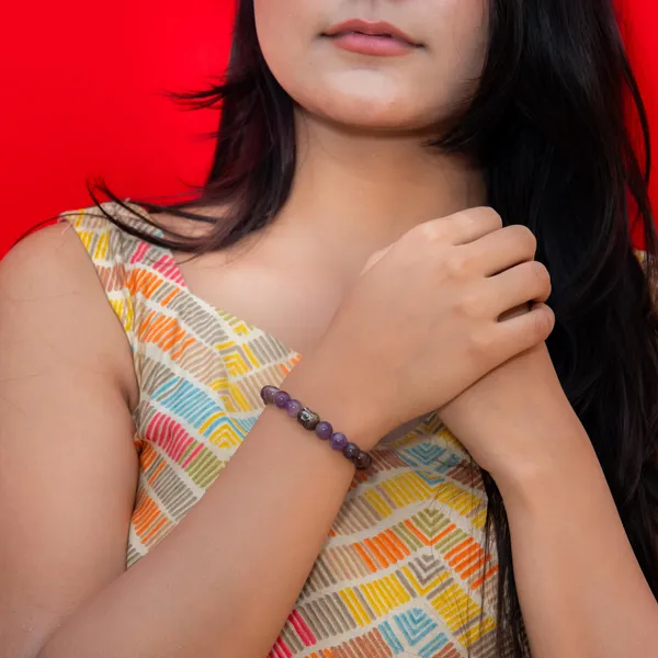 Zenn_Aura_Amethyst_Bracelet_|_Spiritual_Calm_&_Inner_Wisdom_(8_MM_Buddha_Charm)