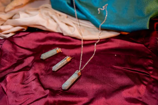 Zenn_Aura_Amazonite_Pencil_Pendant_|_Calm_Communication_Point