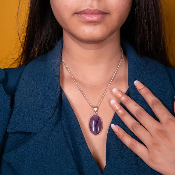Zenn_Aura_Amethyst_Oval_Pendant_|_Focus_&_Tranquility